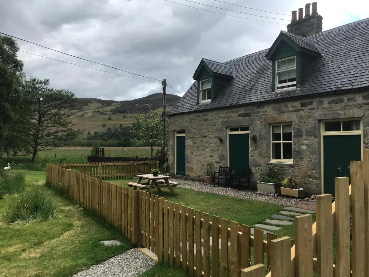 Stable Cottage, Crannachcottages Garve Exterior foto